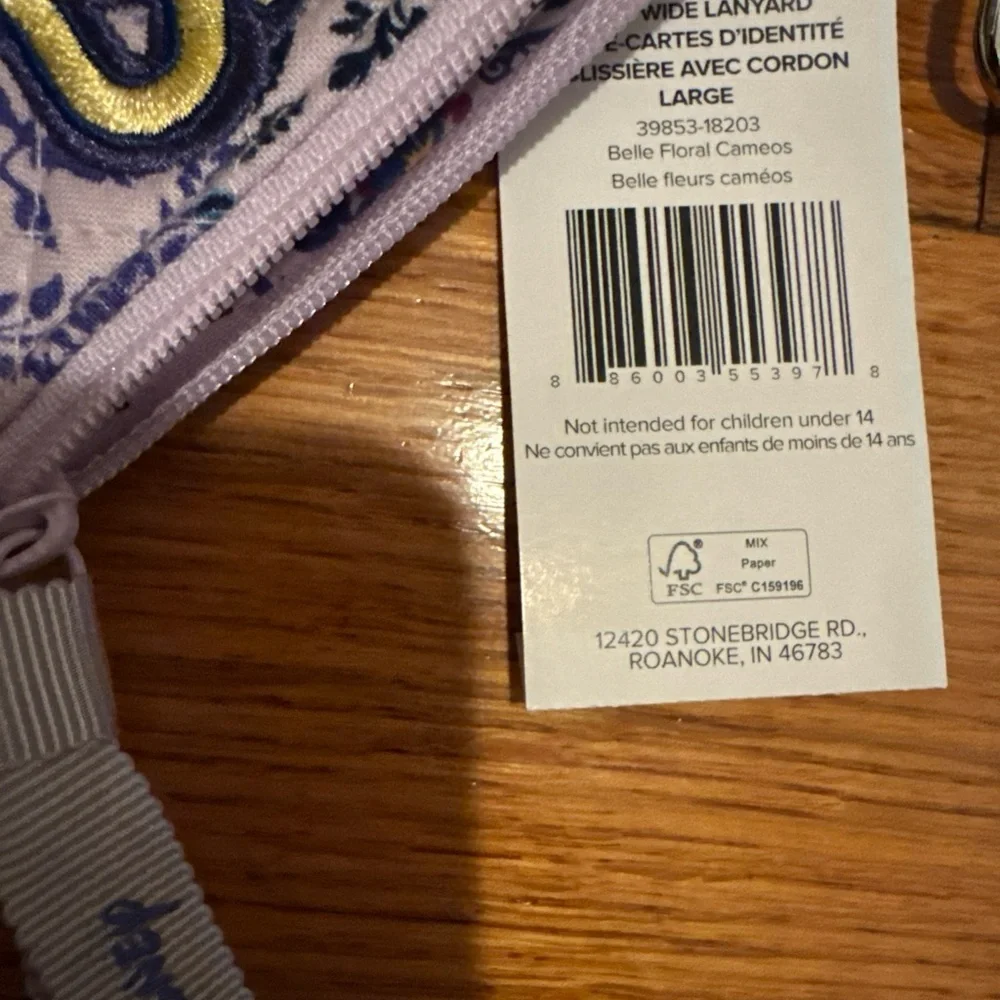 Vera Bradley Disney Beauty & the Beast Mrs. Potts Zip ID Wide Lanyard NWT - Picture 6 of 7